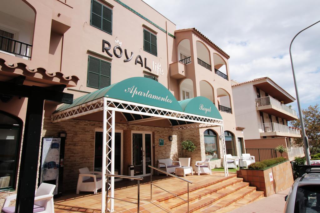 Apartamentos Royal Life Маон Экстерьер фото